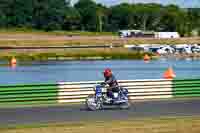 Vintage-motorcycle-club;eventdigitalimages;mallory-park;mallory-park-trackday-photographs;no-limits-trackdays;peter-wileman-photography;trackday-digital-images;trackday-photos;vmcc-festival-1000-bikes-photographs